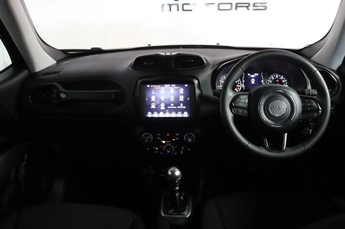 2021-jeep-renegade-10-gse-night-eagle-big-8