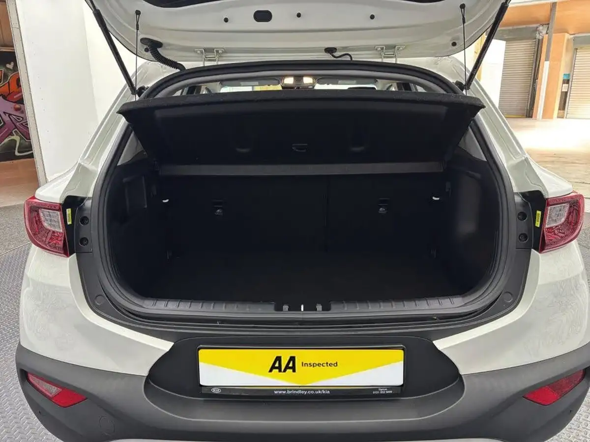 2020-kia-stonic-10-t-gdi-4-dct-big-30