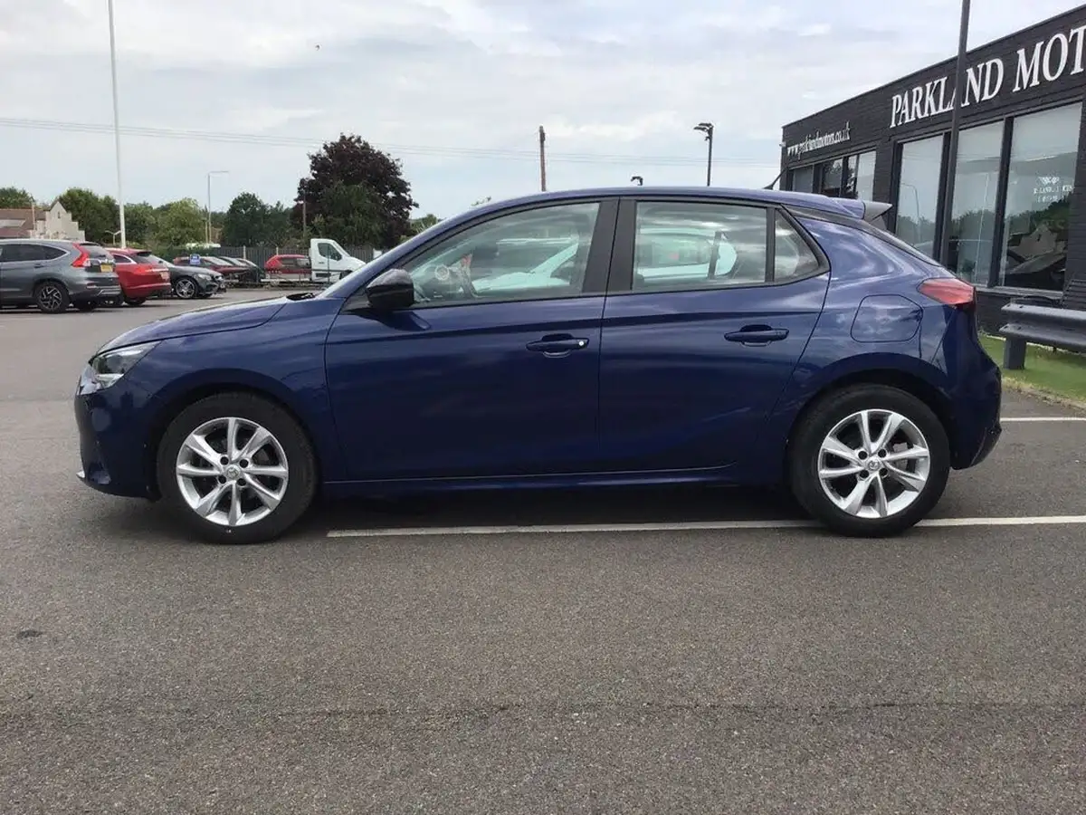 2020-vauxhall-corsa-12i-se-premium-big-3