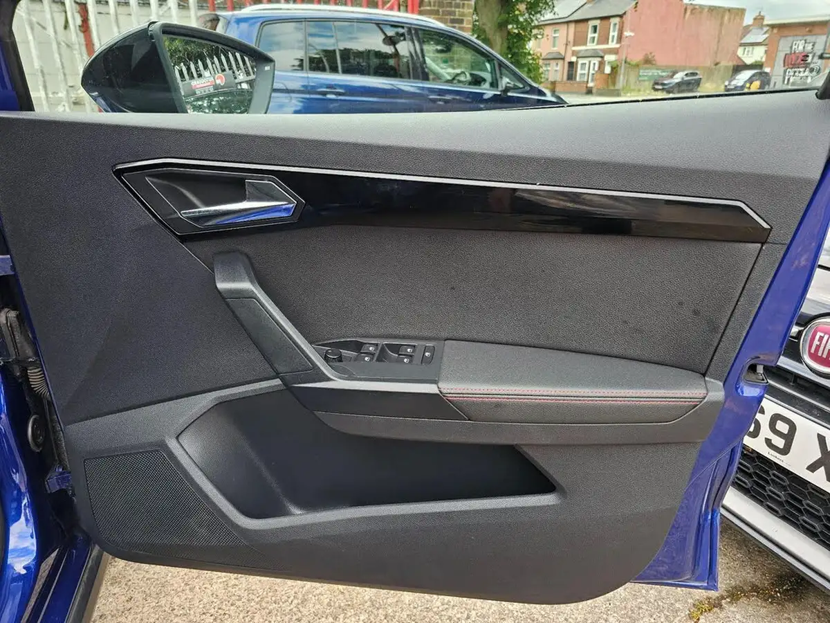 2018-seat-arona-16tdi-fr-sport-big-36