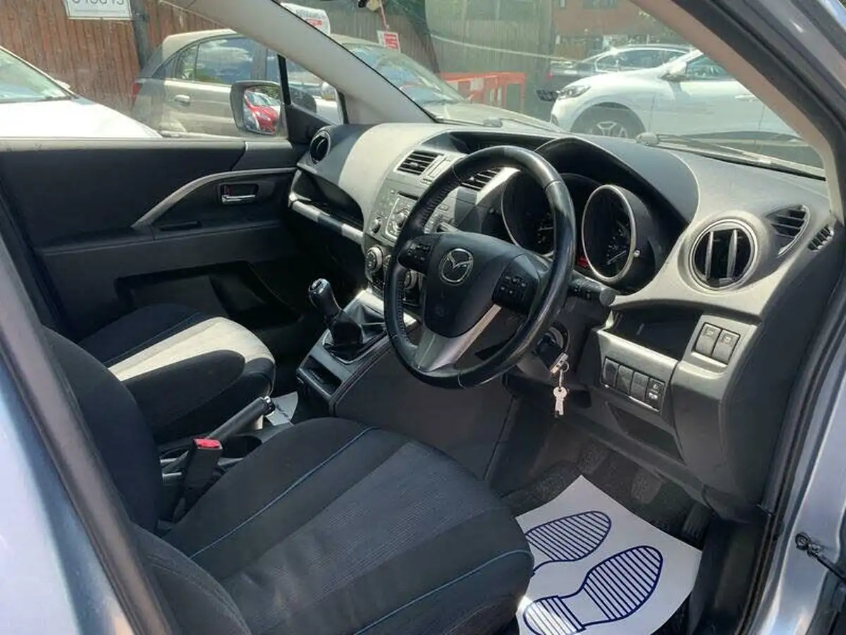 2011-mazda-mazda5-20-ts2-big-11