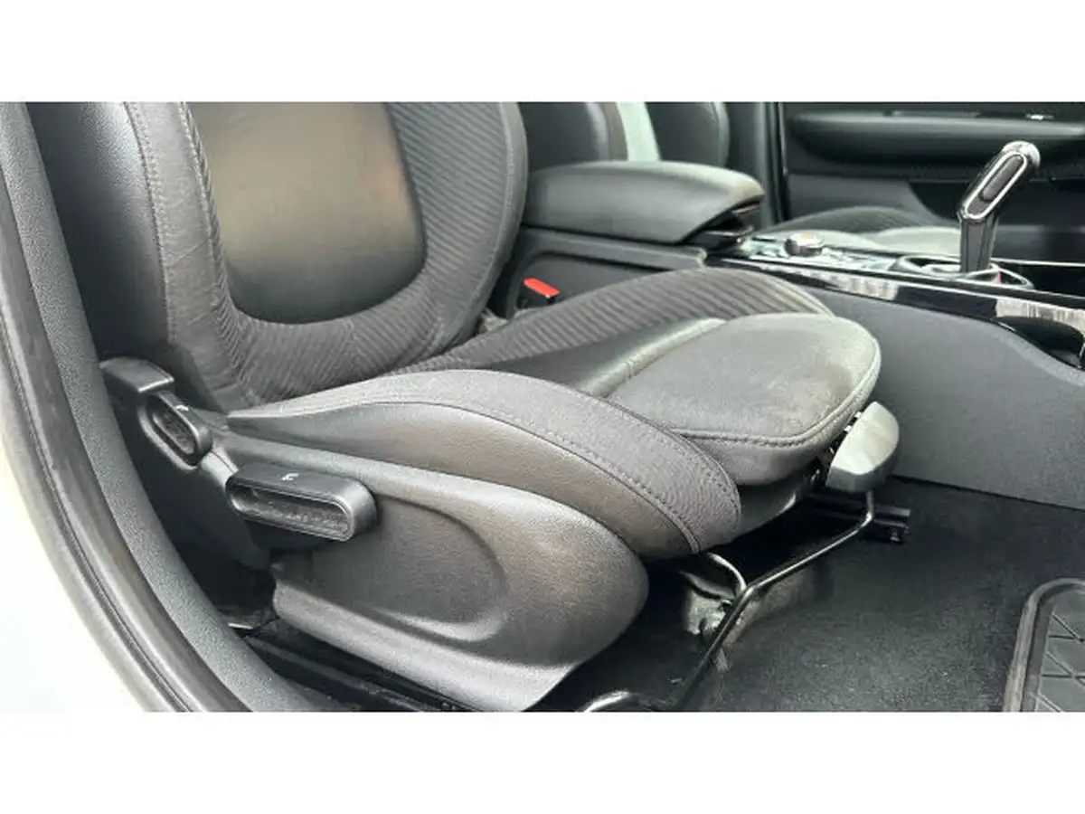 2018-mini-clubman-20td-cooper-sd-sport-auto-big-32