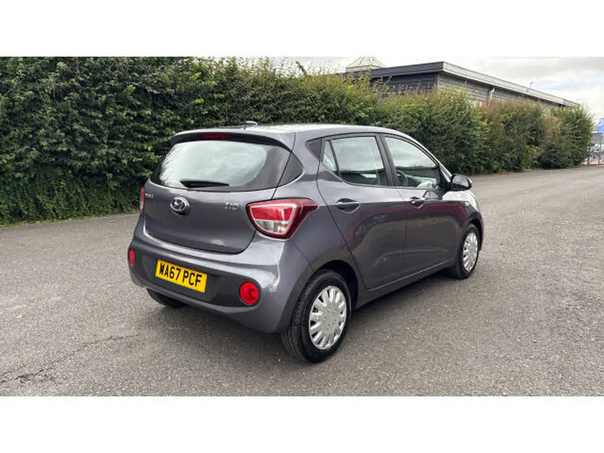 2017-hyundai-i10-10-se-big-26