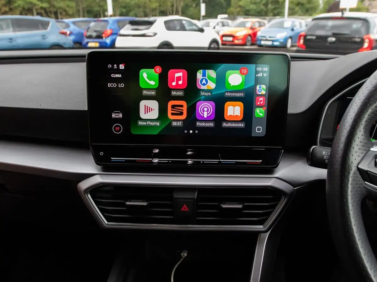 2020-seat-leon-14-e-hybrid-fr-hatchback-big-29