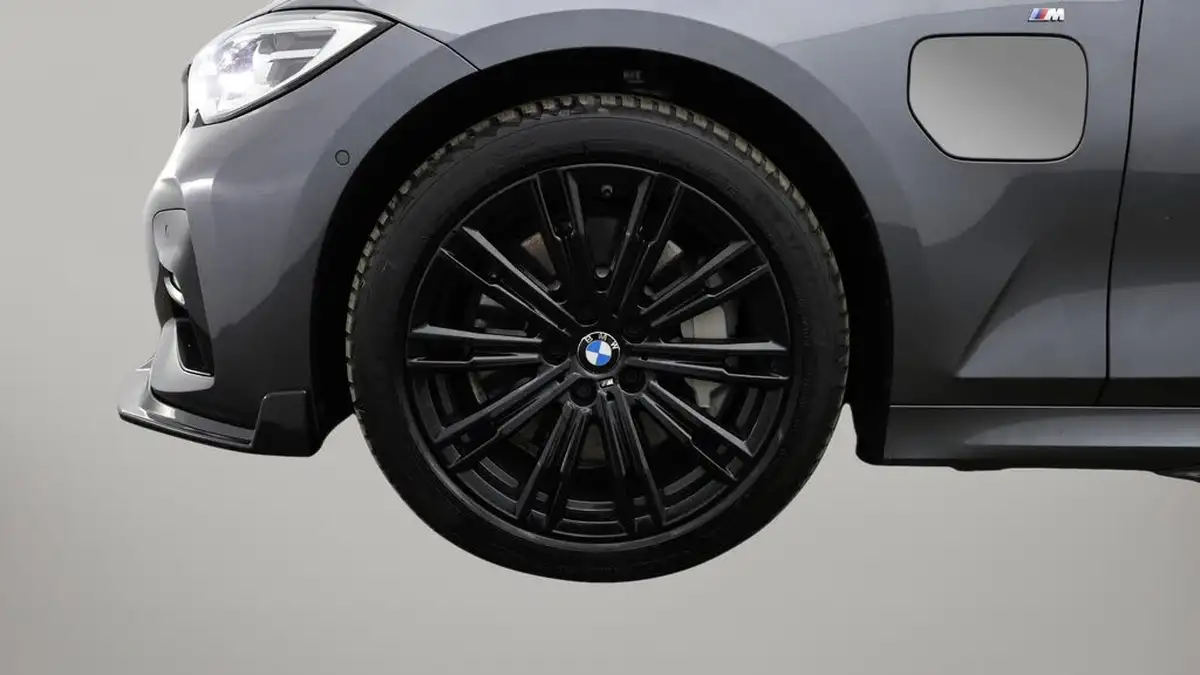 2020-bmw-3-series-20-330e-m-sport-saloon-4d-big-18