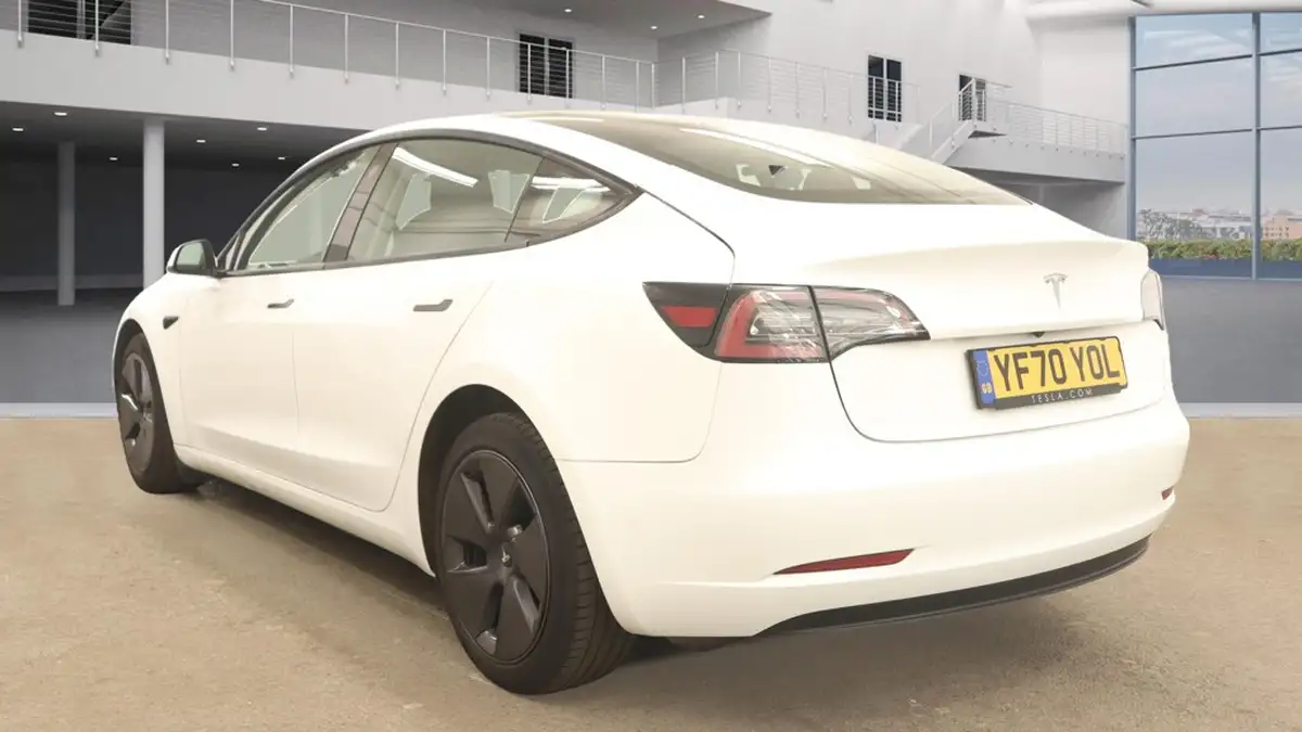 2020-tesla-model-3-e-standard-plus-big-4