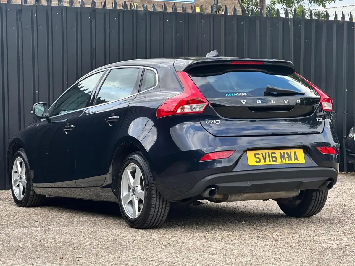 2016-volvo-v40-15-se-t3-152bhp-big-4