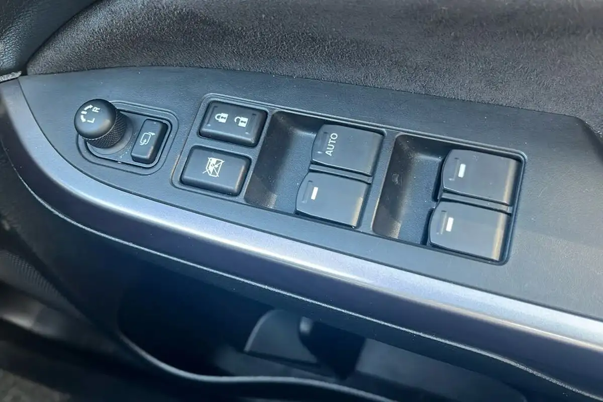 2023-suzuki-vitara-15-sz5-big-17