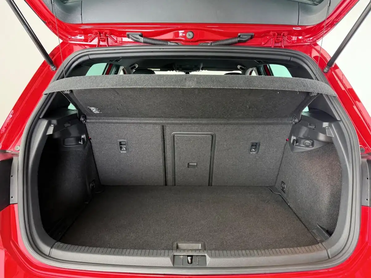 2017-volkswagen-golf-20-tsi-gti-230ps-ss-5d-dsg-big-11