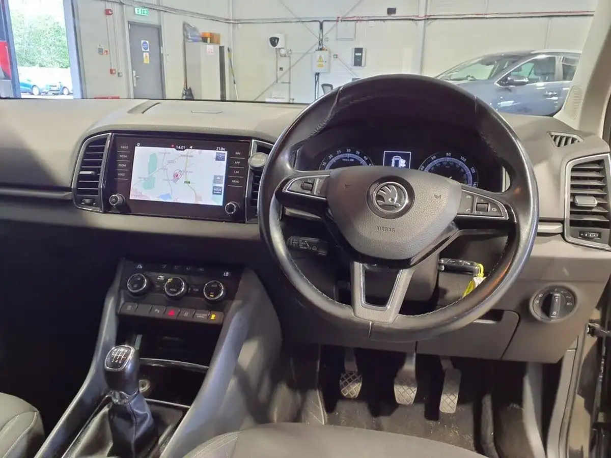 2018-skoda-karoq-16tdi-se-technology-ss-1598cc-big-8