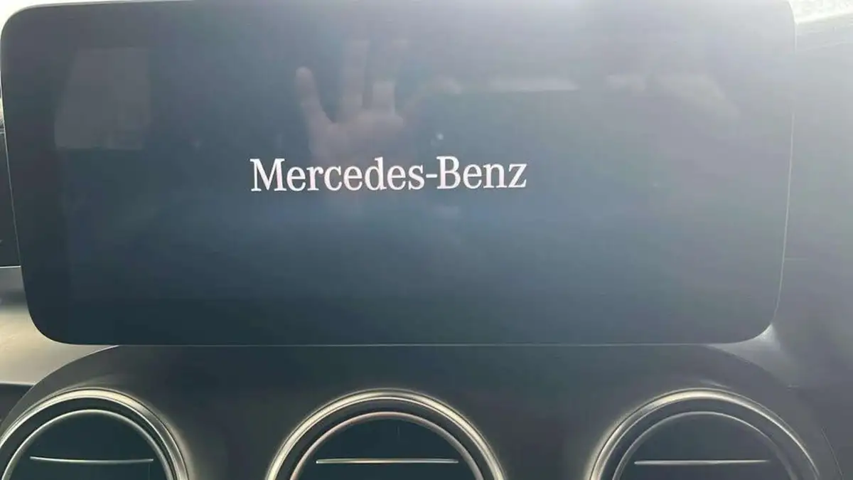 2021-mercedes-benz-glc-class-20d-glc300d-amg-line-premium-plus-245ps-station-wagon-5d-big-55