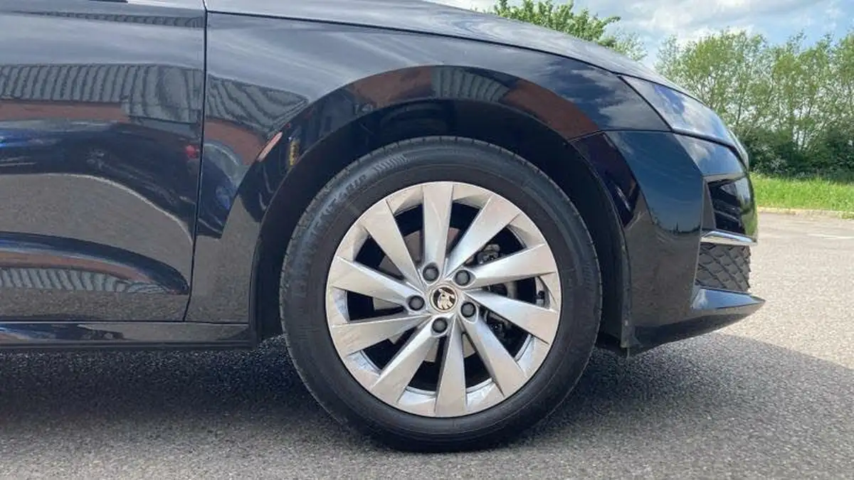 2024-skoda-octavia-20tdi-se-l-150ps-hatchback-dsg-big-4