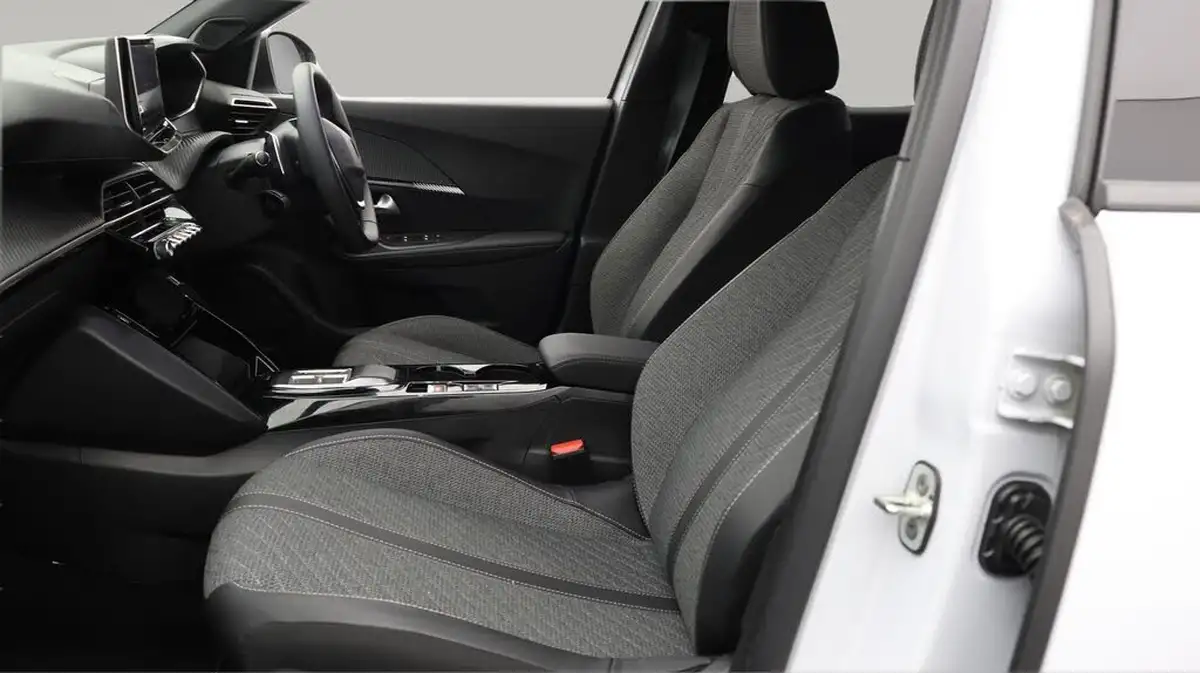 2024-peugeot-2008-suv-12-puretech-allure-130ps-eat8-big-14