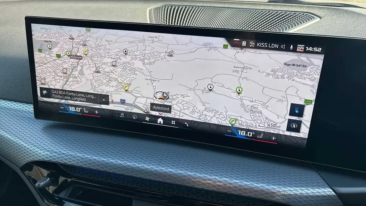 2025-bmw-i4-e-m50-big-32