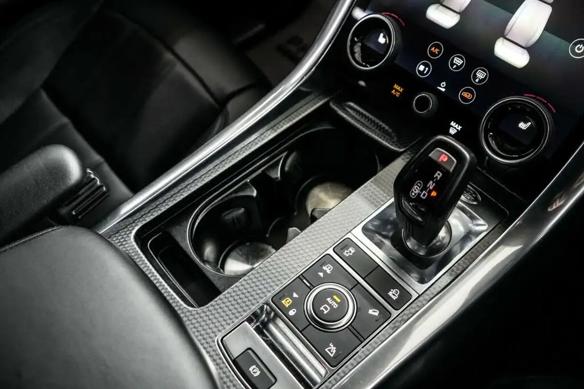 2018-land-rover-range-rover-sport-30-sdv6-hse-dynamic-big-30