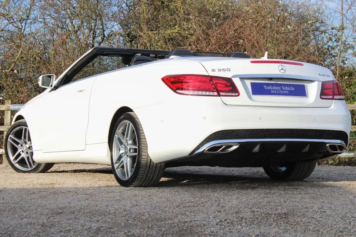 2015-mercedes-benz-e-class-30cdi-e350-amg-line-258ps-cabriolet-2d-big-2