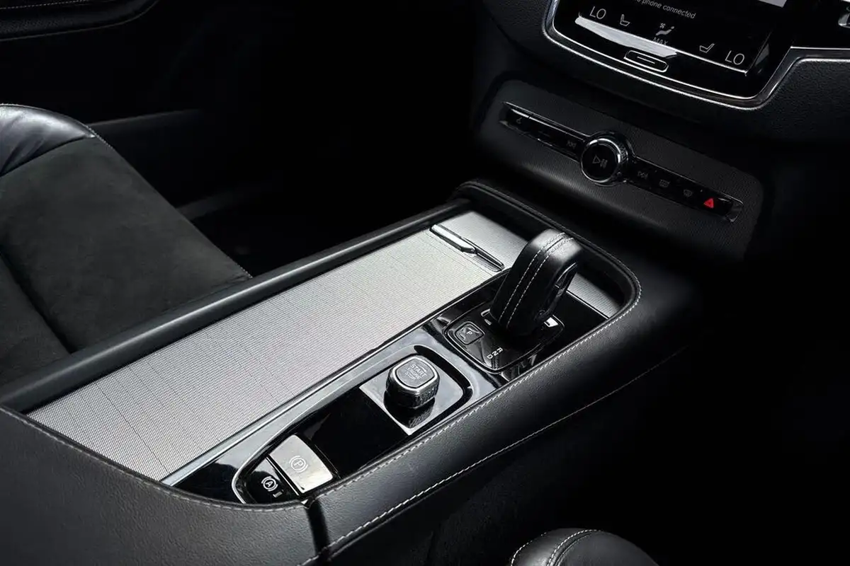 2022-volvo-xc90-20-t8-r-design-455bhp-big-44