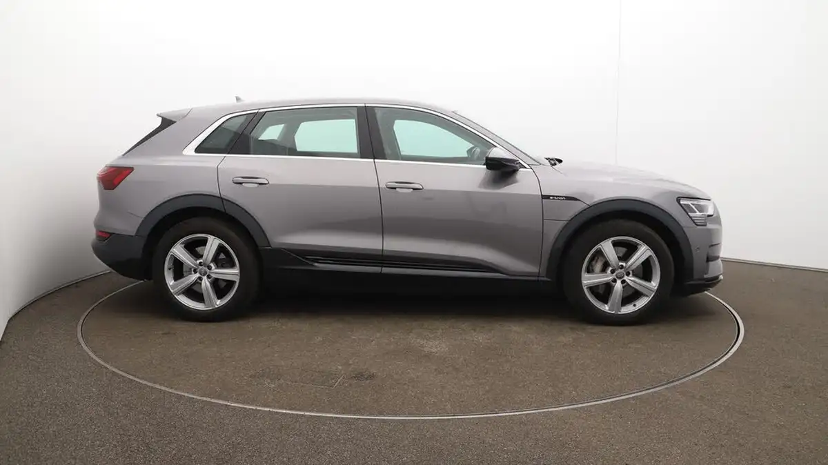2020-audi-e-tron-50e-technik-big-50