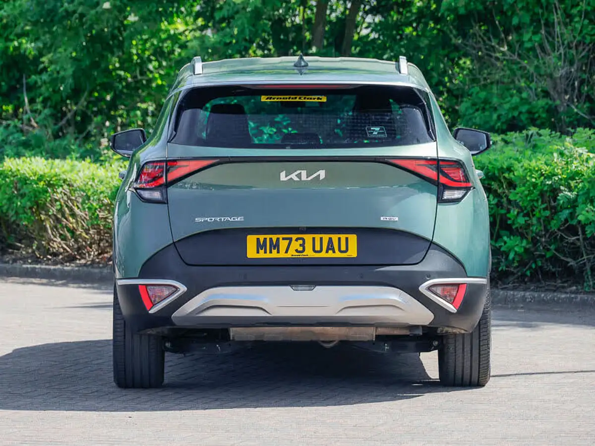 2023-kia-sportage-16-t-gdi-3-261bhp-awd-phev-auto-big-18