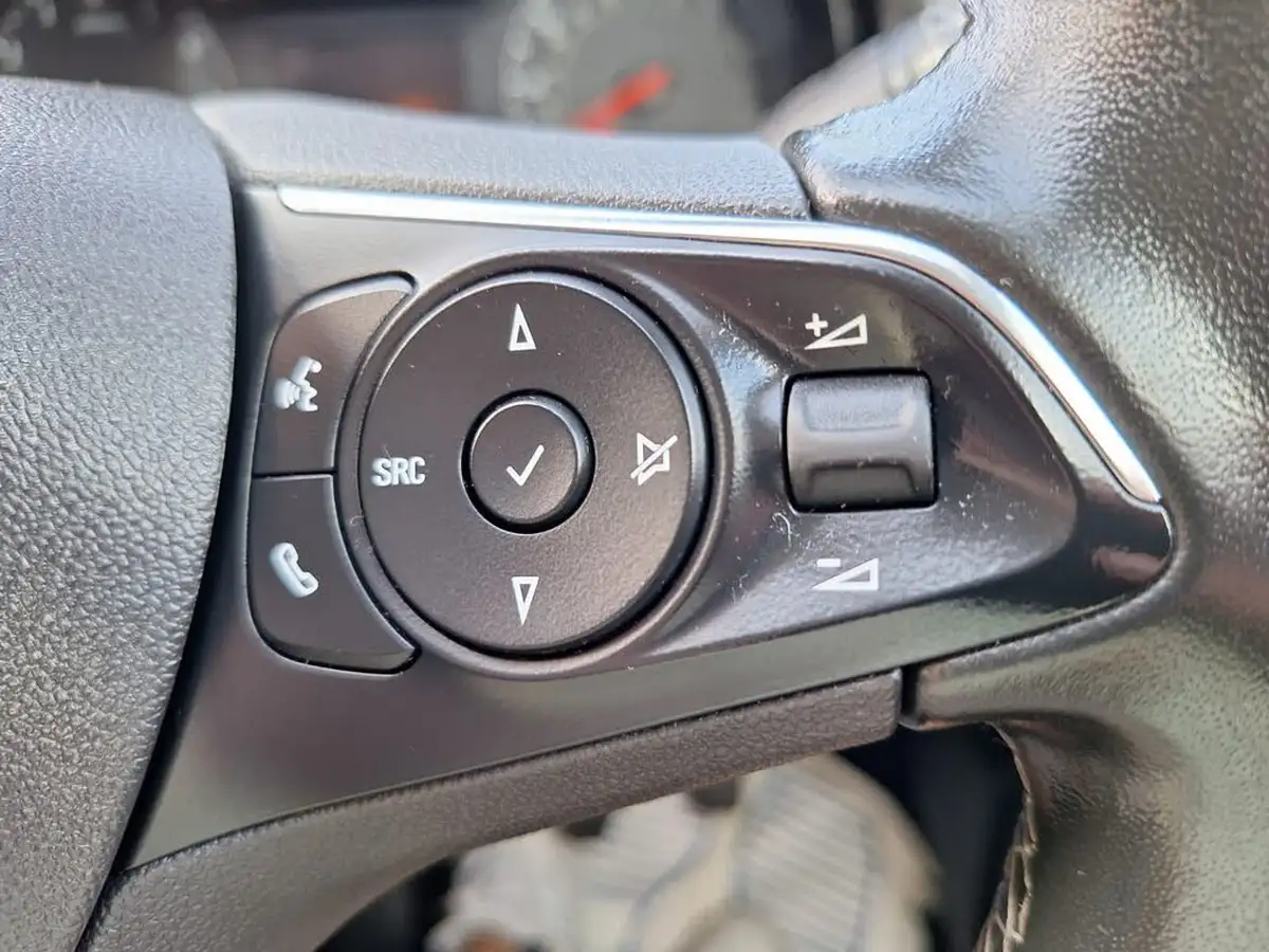 2018-vauxhall-grandland-x-12-se-132ps-big-21