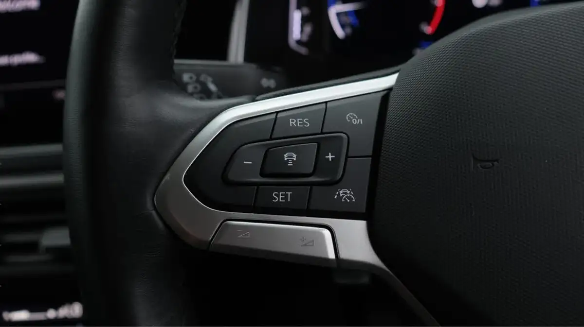 2022-volkswagen-taigo-10-tsi-style-big-23