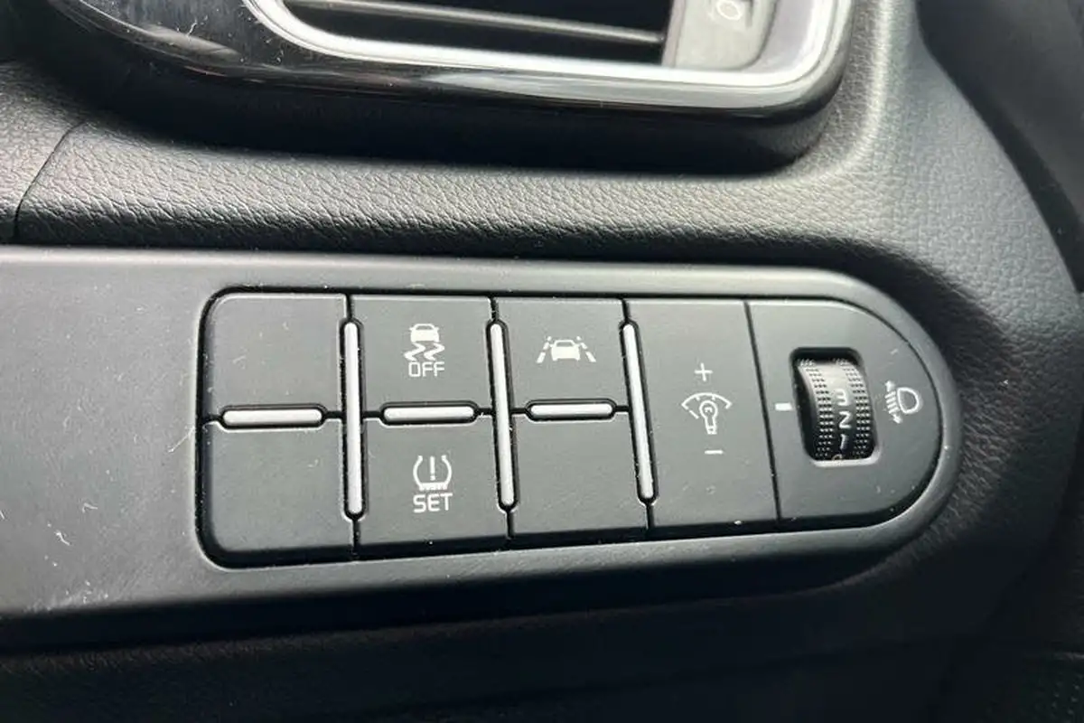 2021-kia-xceed-10-t-gdi-3-big-28