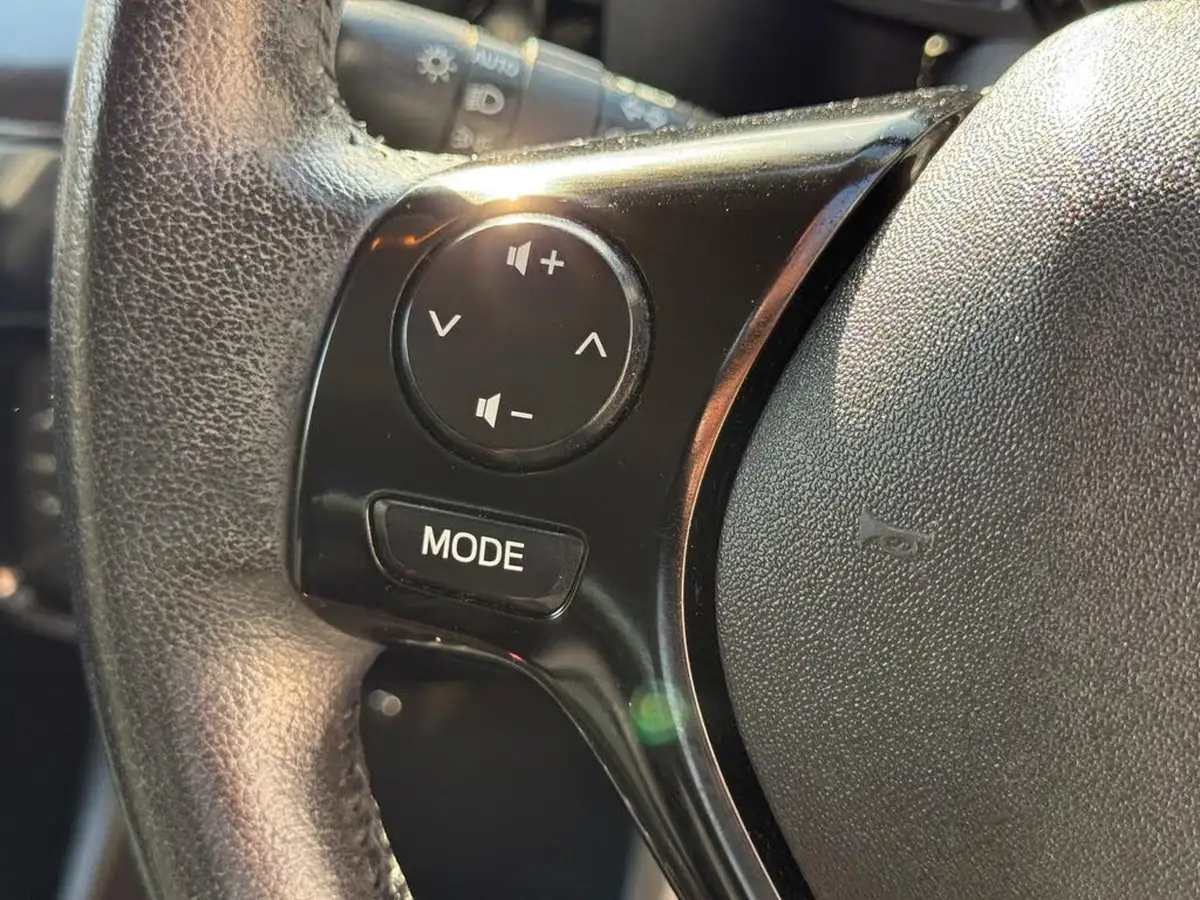 2019-peugeot-108-10-collection-hatchback-big-40