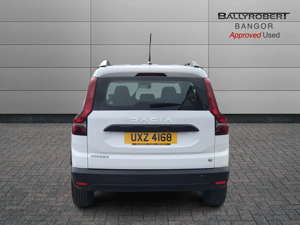 2025-dacia-jogger-10-tce-essential-big-10