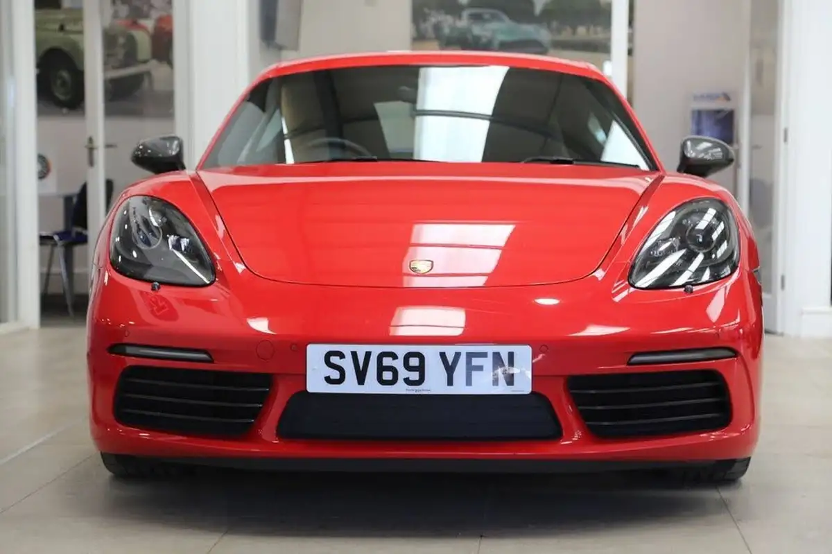 2019-porsche-cayman-718-20-cayman-t-pdk-big-5