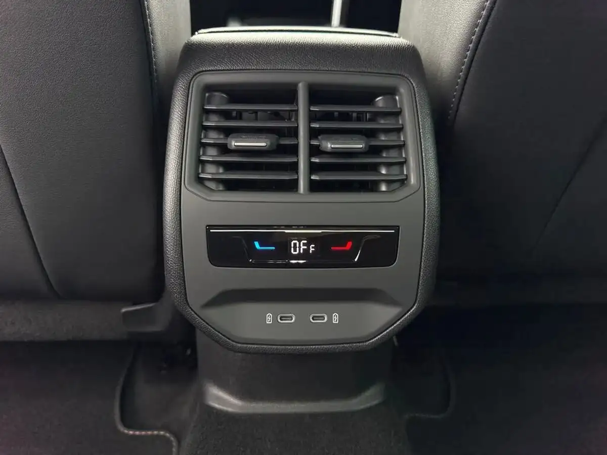 2025-cupra-formentor-15-etsi-v2-big-34