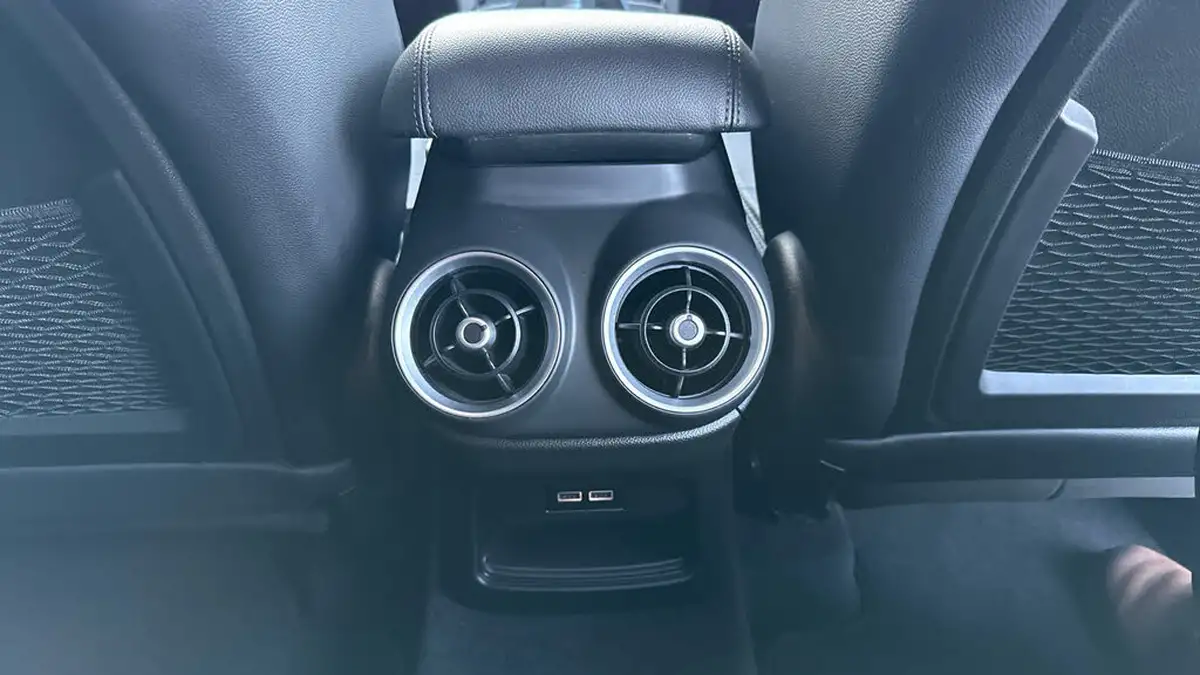 2018-alfa-romeo-stelvio-20-milano-big-33