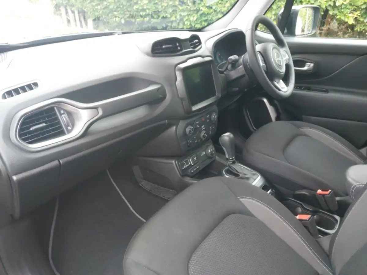 2023-jeep-renegade-13-gse-limited-big-4