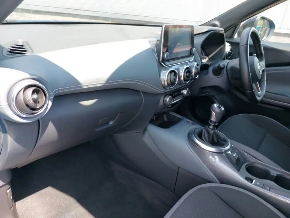 2022-nissan-juke-10-dig-t-n-connecta-big-4