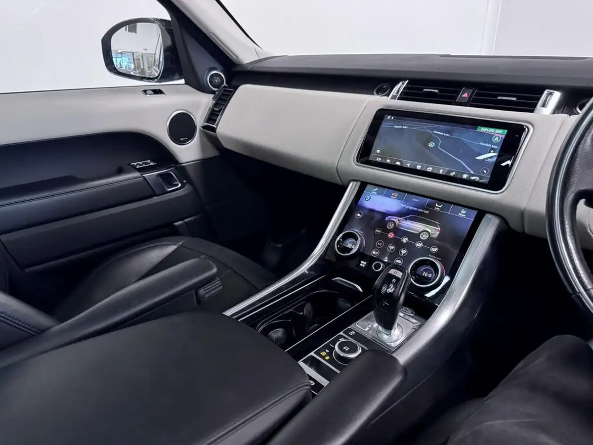 2021-land-rover-range-rover-sport-30-d300-hse-silver-big-28