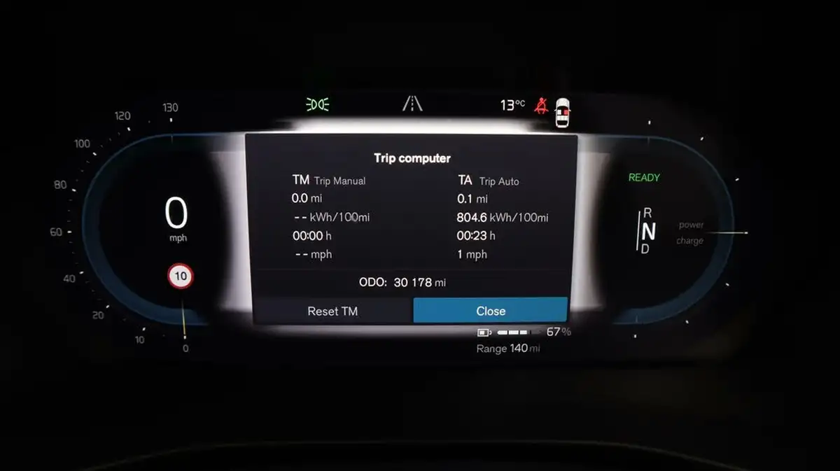 2021-volvo-c40-e-twin-recharge-pro-big-10