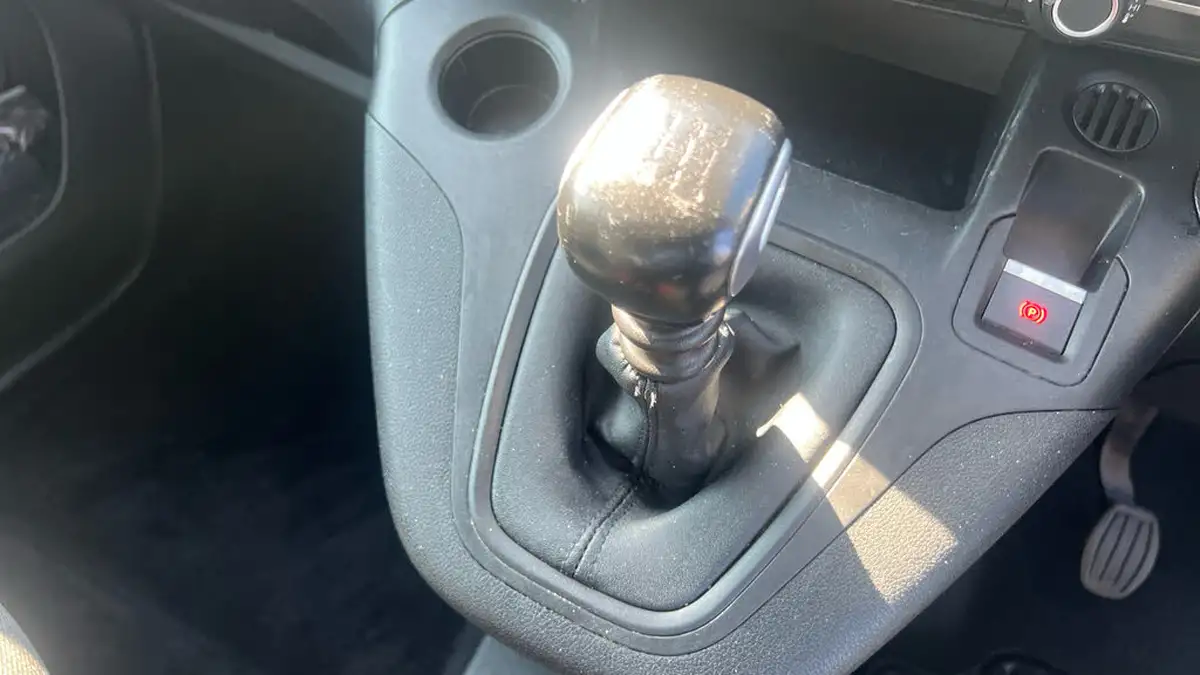 2021-vauxhall-combo-life-15-se-100ps-big-19
