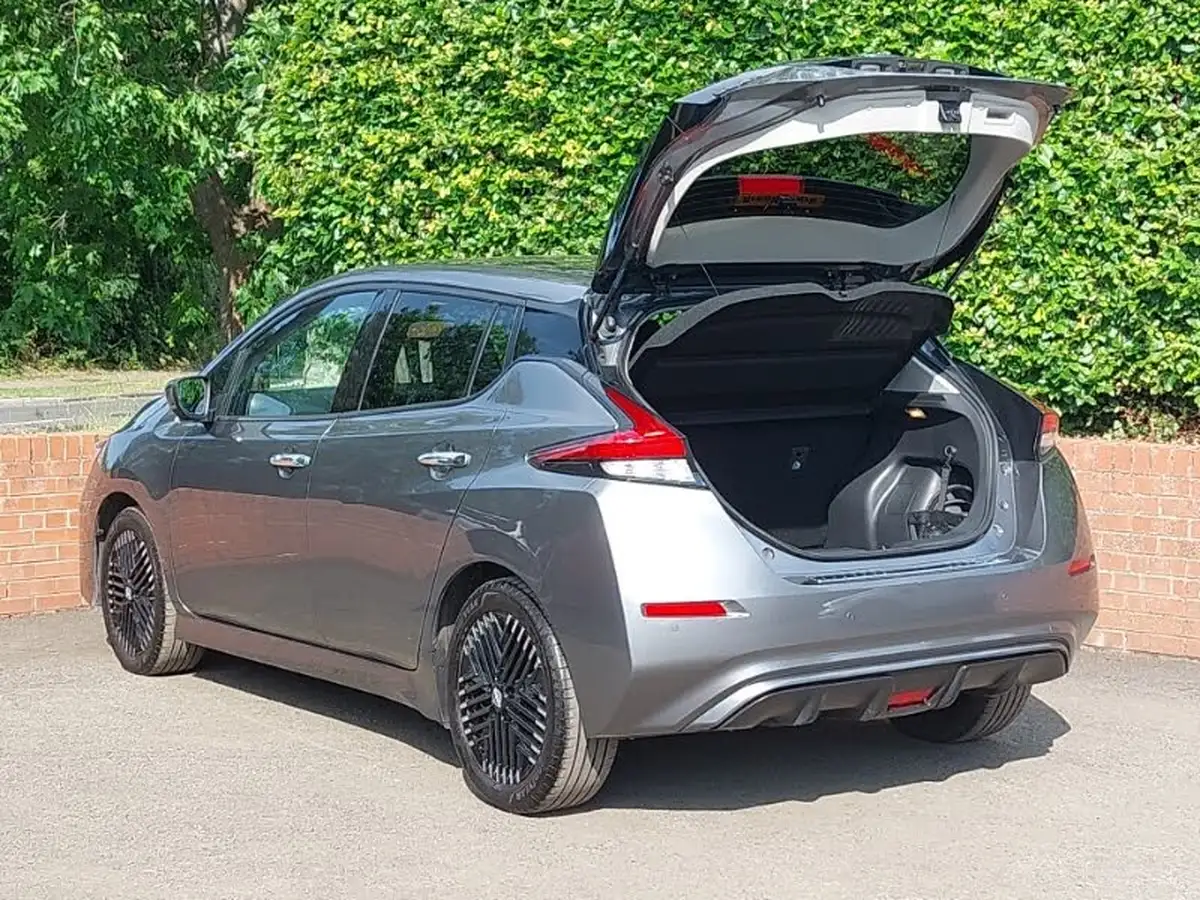 2023-nissan-leaf-e-n-connecta-39kwh-big-17