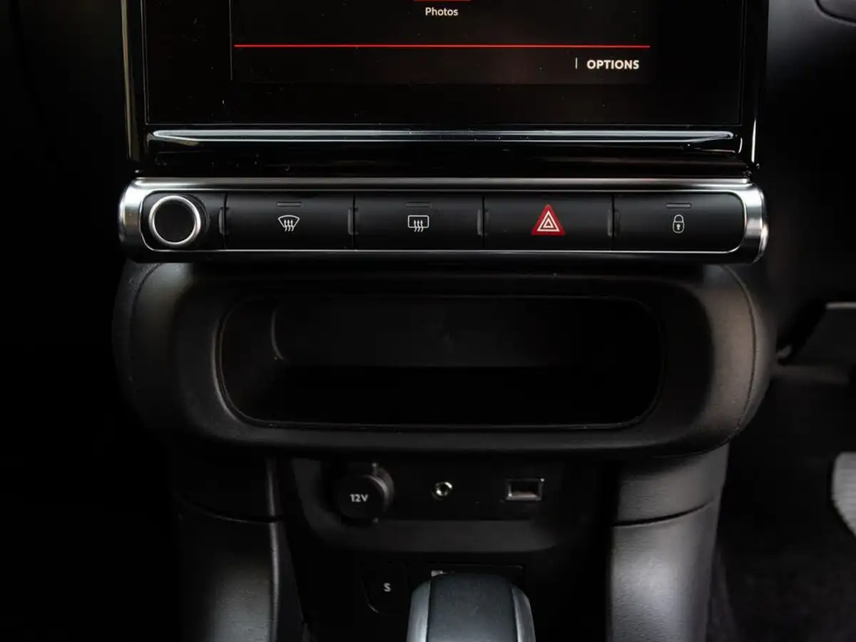 2017-citroen-c3-12-puretech-flair-110ps-ss-eat6-big-32