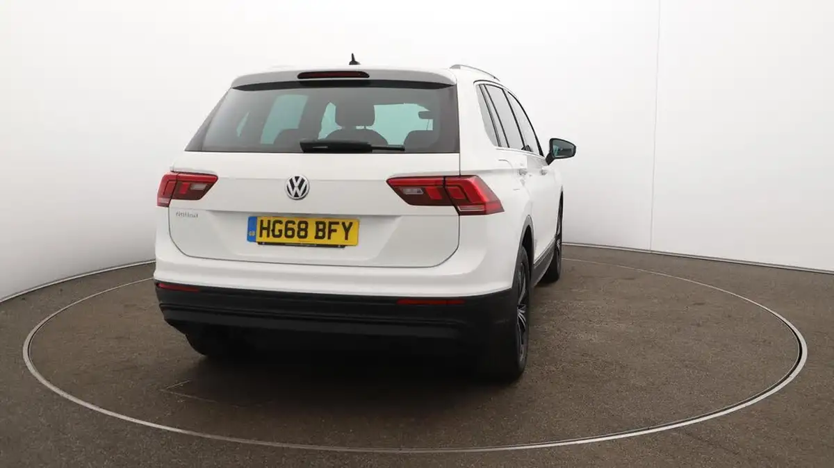 2018-volkswagen-tiguan-14-tsi-se-navigation-125ps-ss-big-55