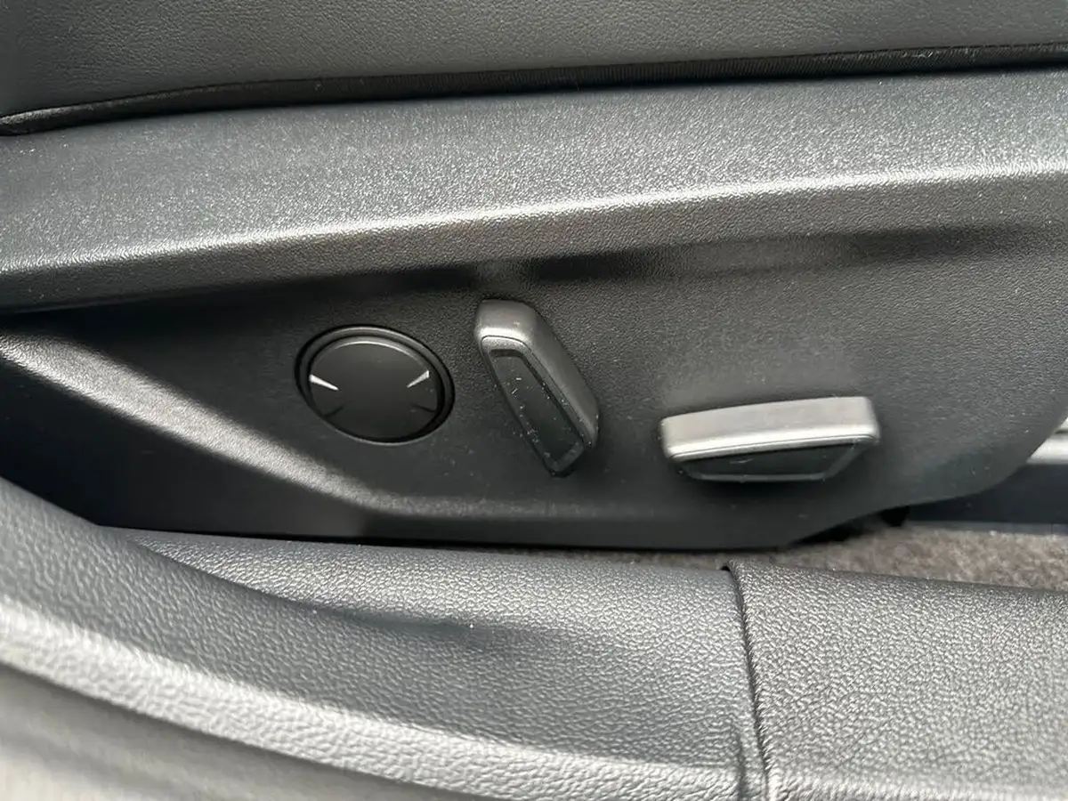 2022-ford-focus-10t-active-vignale-125ps-hybrid-mhev-hatchback-powershift-big-29