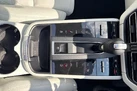 2022-porsche-macan-20-small-36
