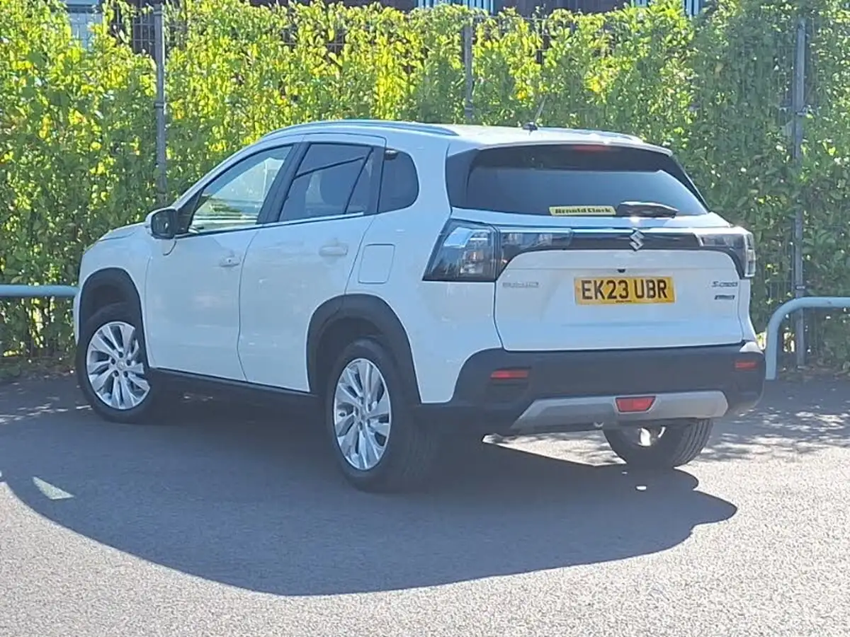 2023-suzuki-s-cross-14-boosterjet-motion-big-1