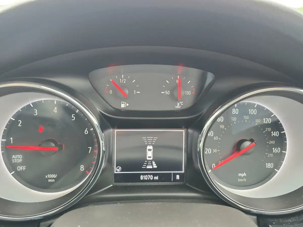2017-vauxhall-astra-14i-16v-turbo-elite-150ps-ss-hatchback-auto-big-35