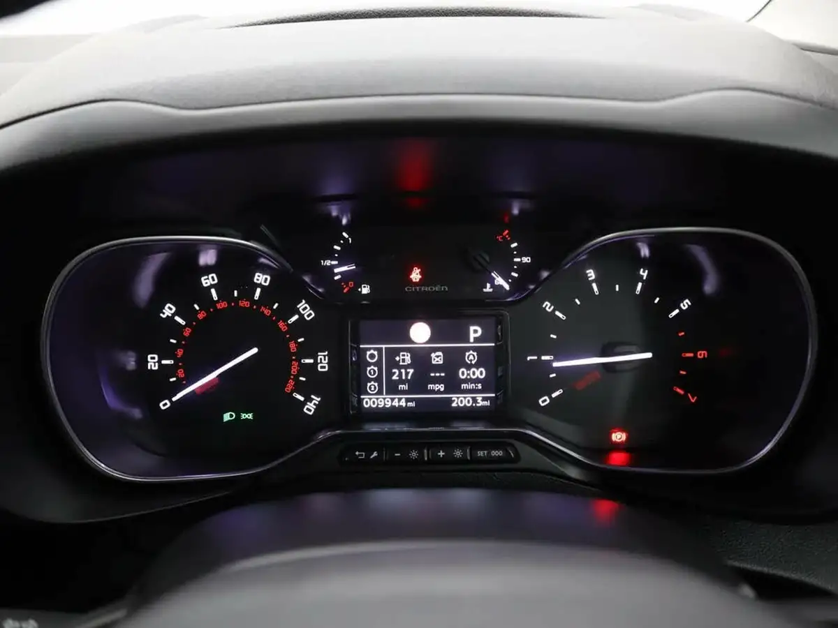 2019-citroen-berlingo-15bluehdi-flair-m-size-130ps-eat8-big-10