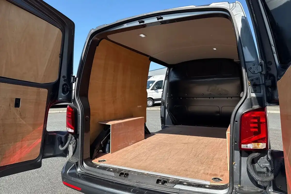 2024-volkswagen-transporter-20tdi-t30-highline-bmt-swb-150pseu6d-panel-van-big-30