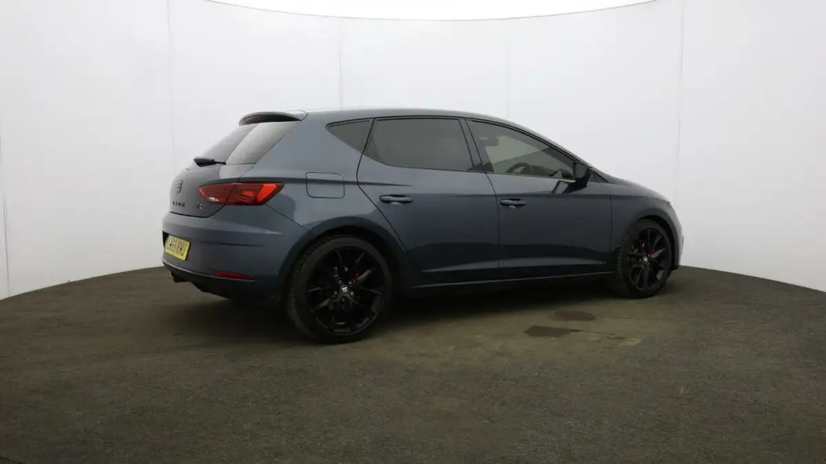 2019-seat-leon-20-tsi-fr-sport-hatchback-big-49