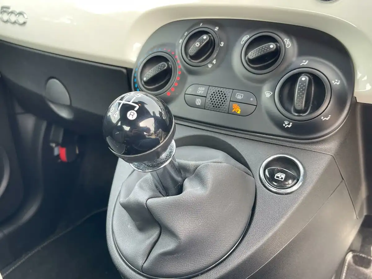 2019-fiat-500-12-lounge-big-24