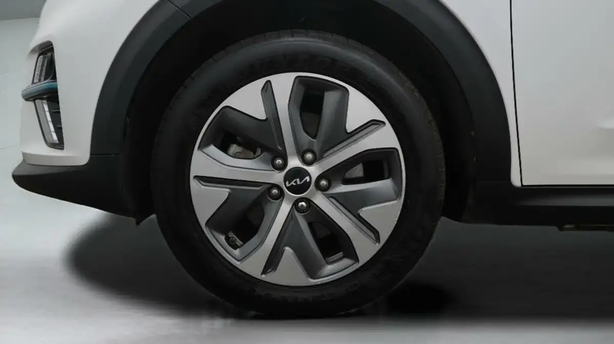 2022-kia-niro-ev-e-2-big-18