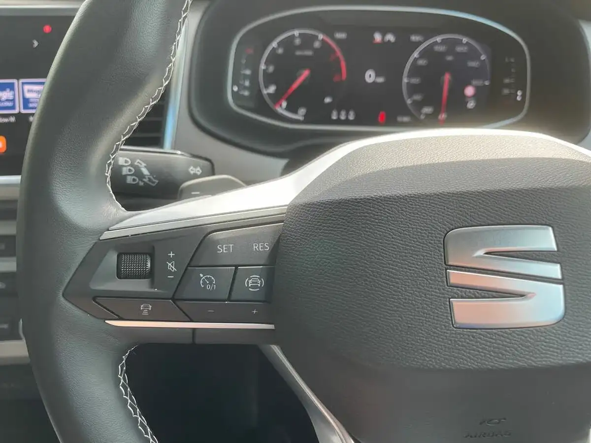 2023-seat-ateca-15-ecotsi-xperience-lux-dsg-big-19