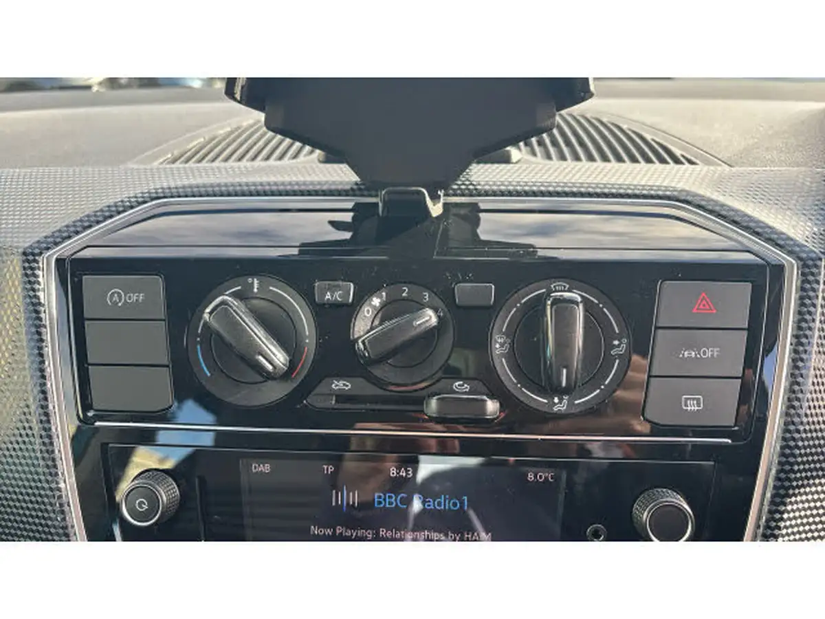 2022-volkswagen-up-10-up-5d-big-41
